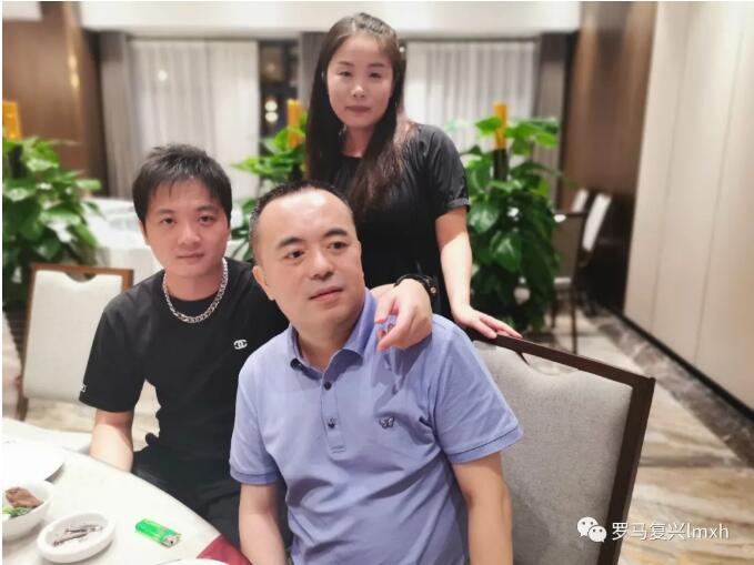 陆哥 小狐狸 雨青青.jpg